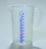 Messbecher mit Henkel, Ausguss und Graduierung