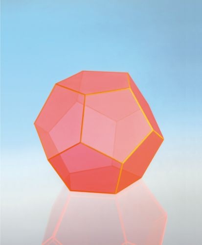 Geometriekörper aus farbigem Acryl, Dodekaeder